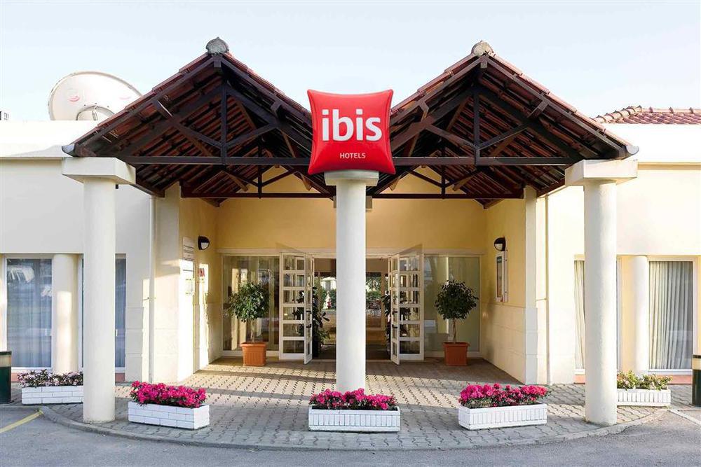 Hotel Ibis セトゥーバル エクステリア 写真